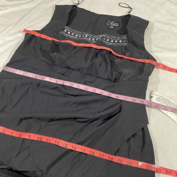 NEW Alex Evenings [ PLUS 16W ] Embellished Neck Ruched Sheath Dress Black‎ - Picture 4 of 12